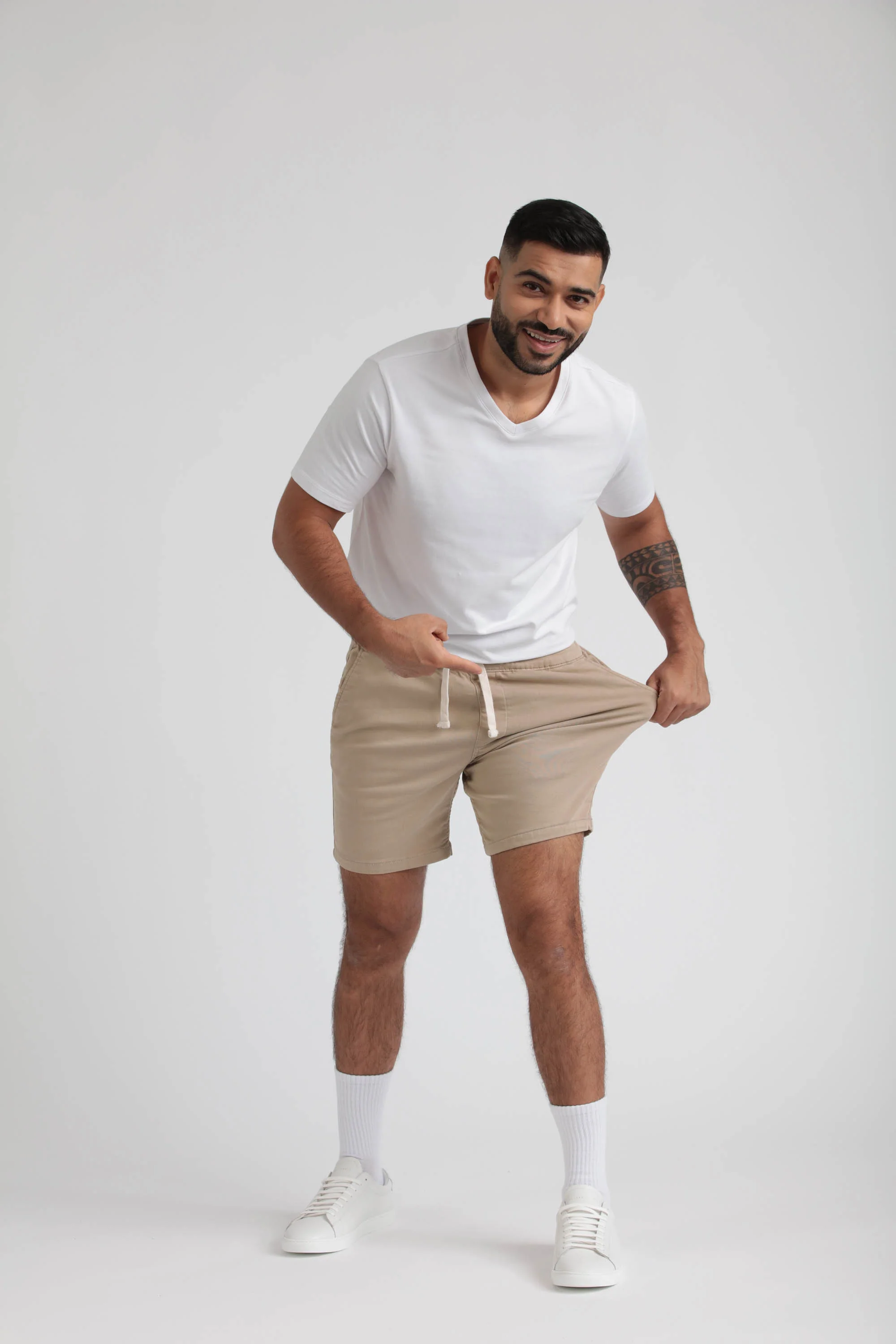 Everyday Comfort Shorts (Slim Fit) / Light Khaki - Image 3