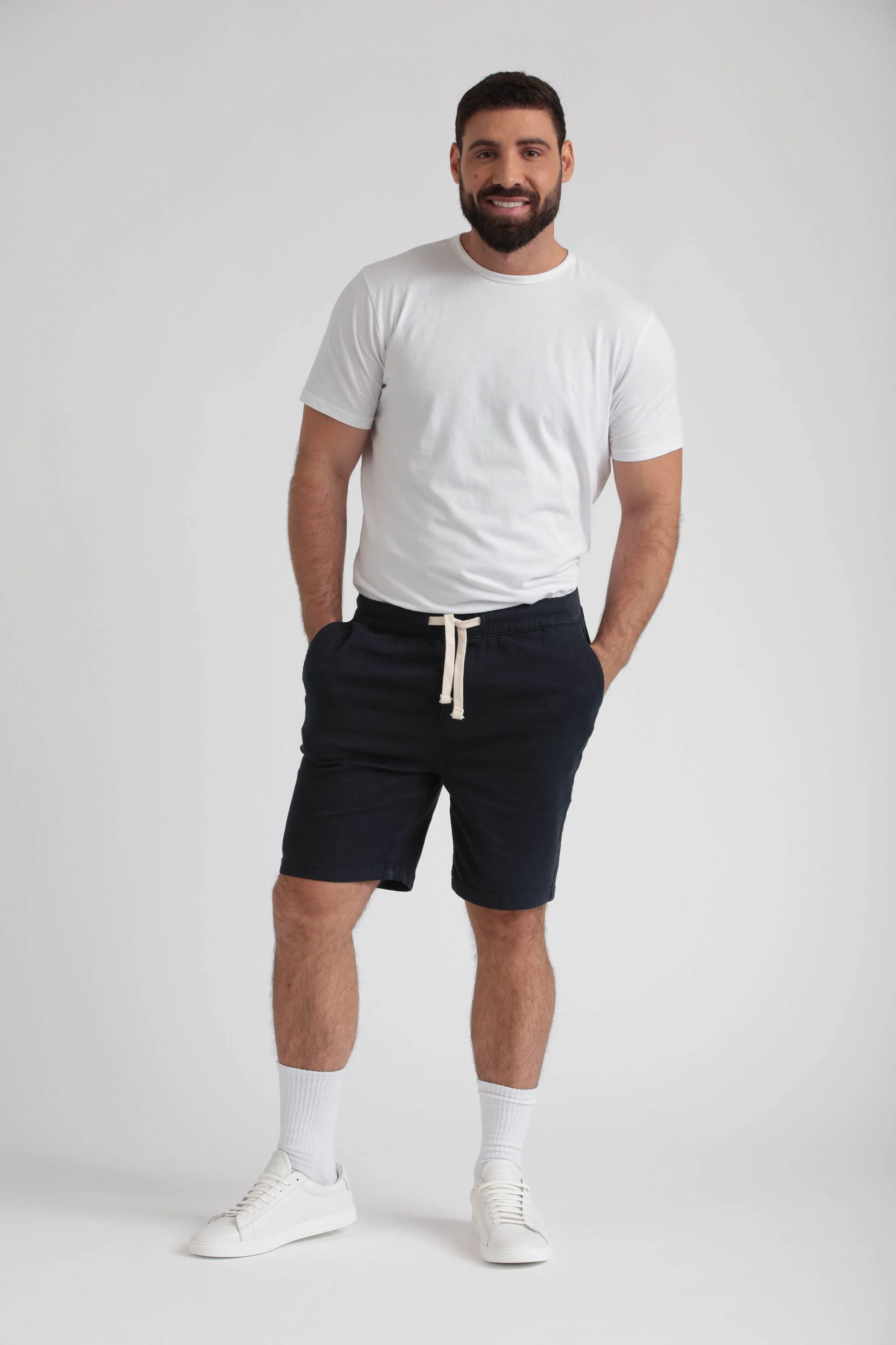 Everyday Comfort Shorts (Athletic Fit) / Light Khaki & Navy - Image 5