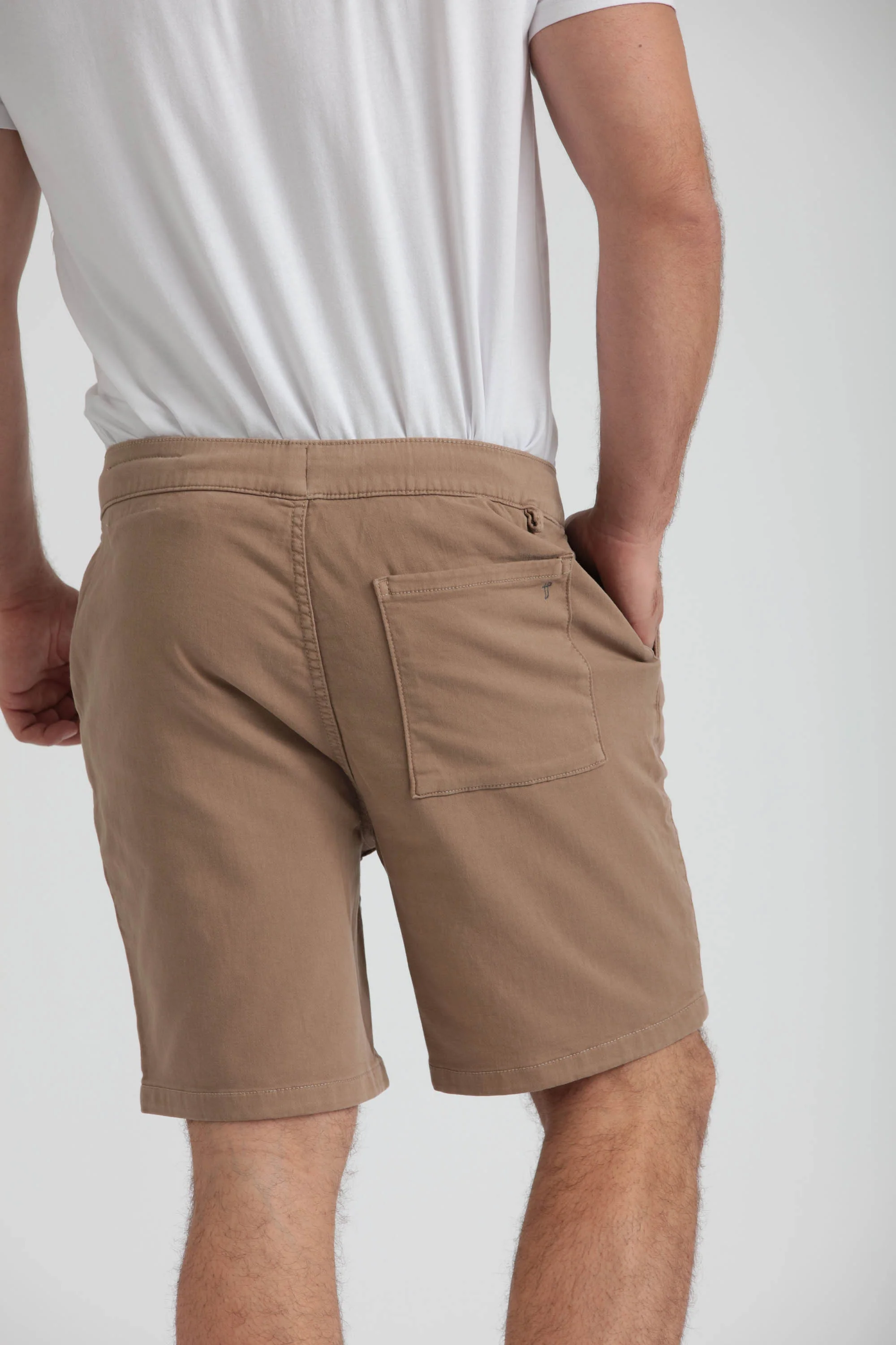 Everyday Comfort Shorts (Athletic Fit) / Dark Khaki & Navy - Image 4