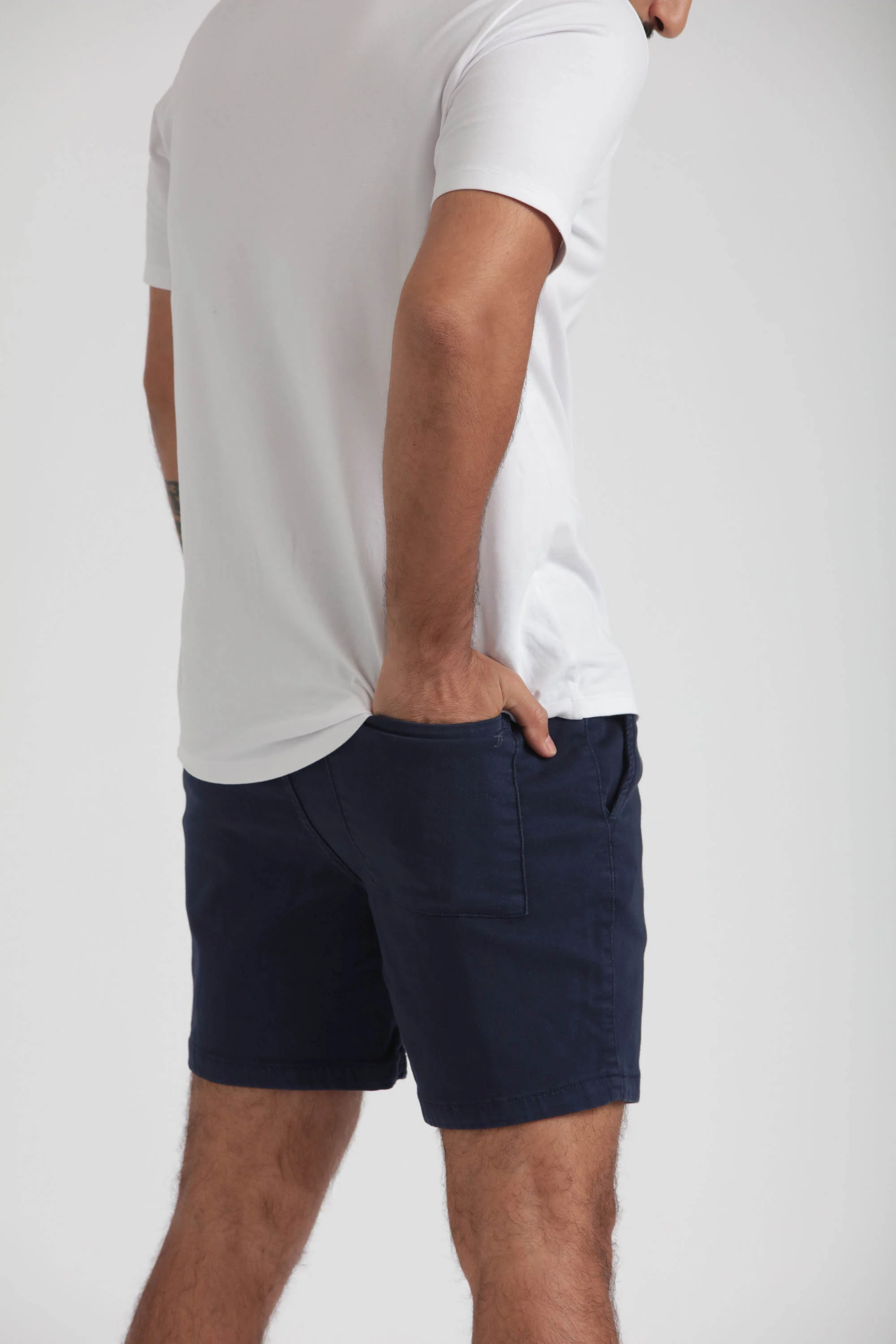 Everyday Comfort Shorts (Slim Fit) / Navy - Image 4